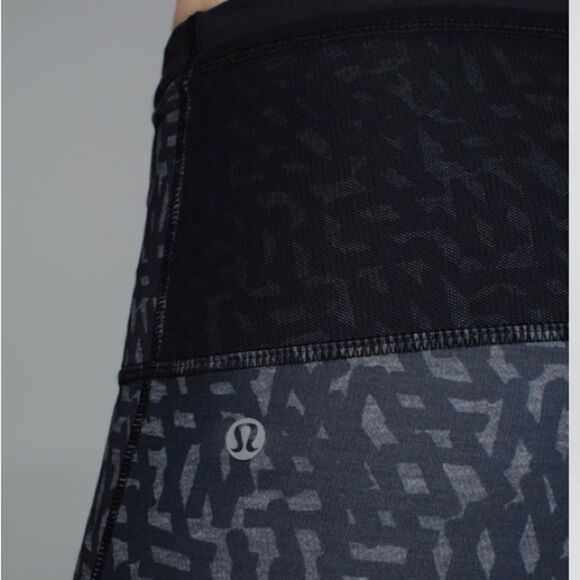 Lululemon running in the city 7/8 tight full on luxtreme size 4 - Picture 6 of 15